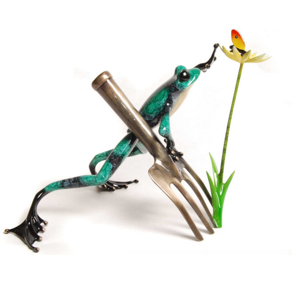 DIGGER - PoP x HoyPoloi Gallery